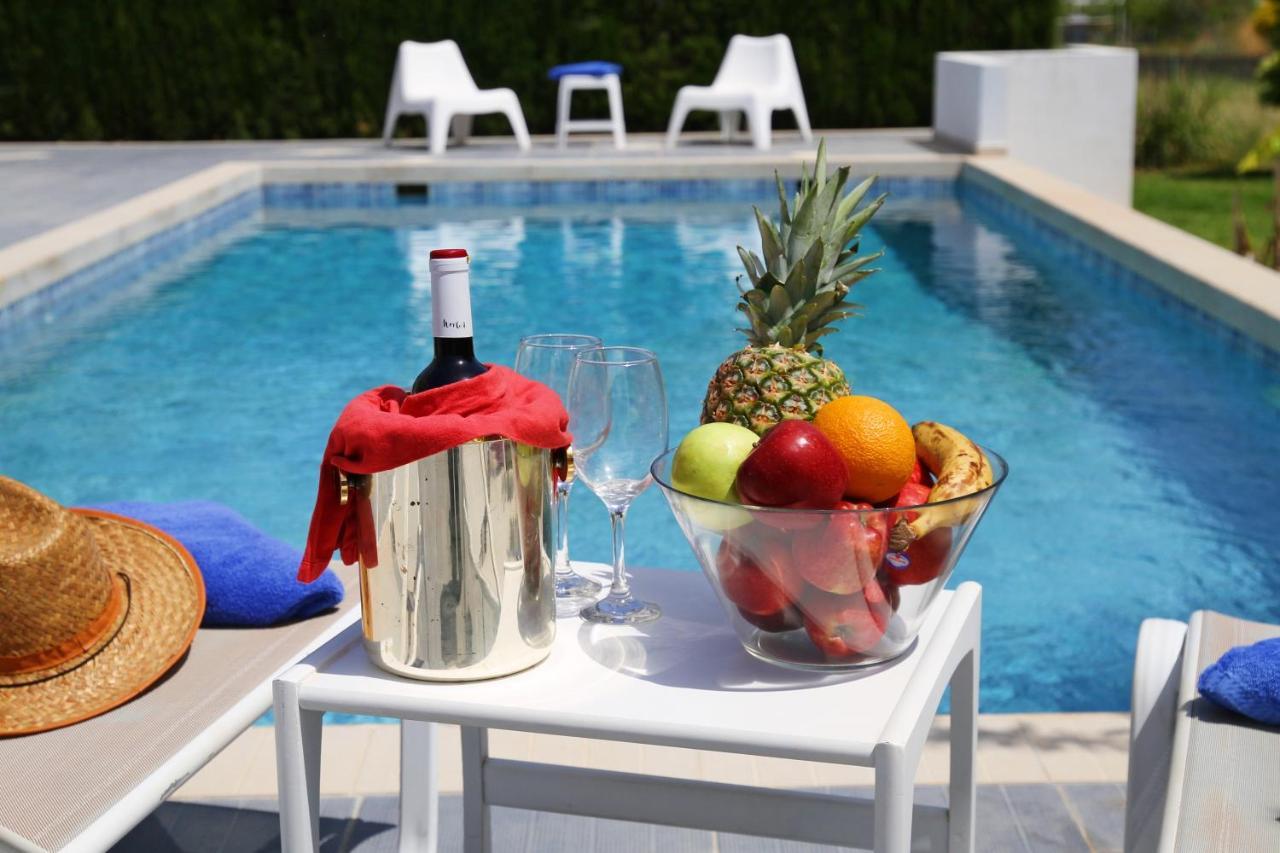 Xenos Villa 6 With A Private Pool Near The Sea Tigaki 外观 照片